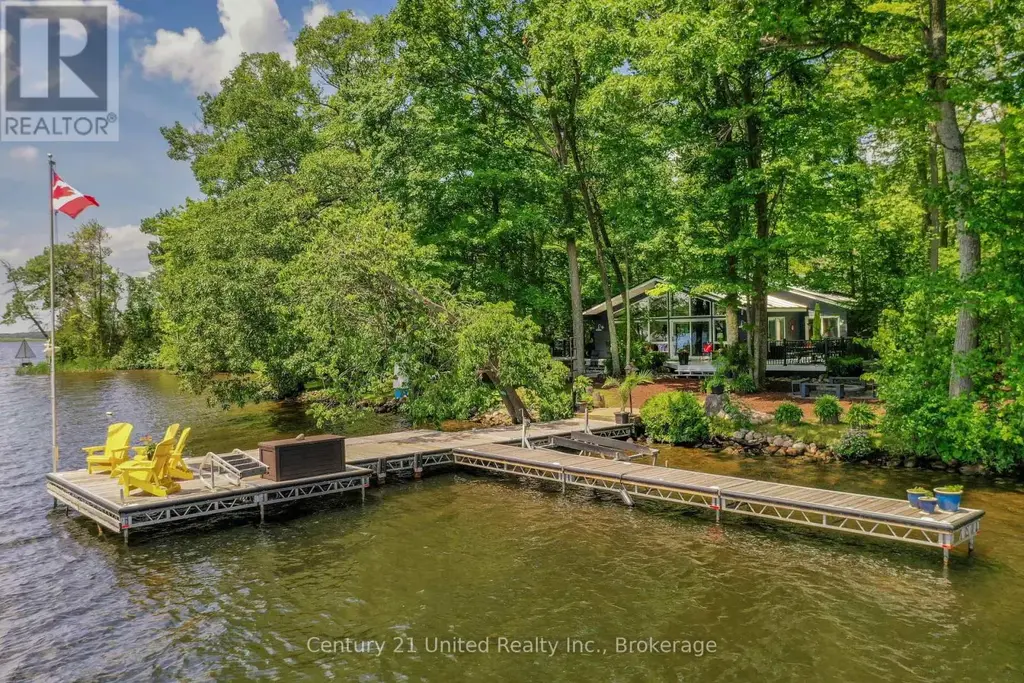 7004 Island 70, Trent Lakes